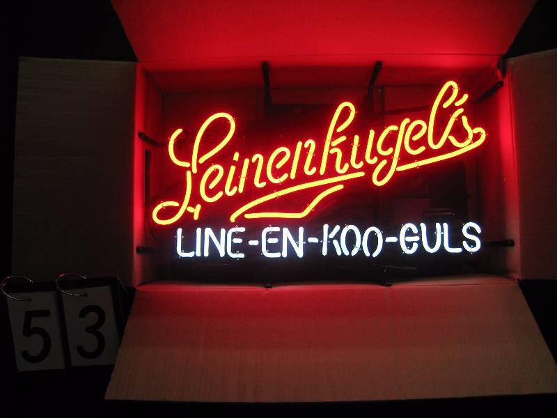 lot 53 image: Leinenkugels neon with animated pronunciation, Brand New in Box - only removed for photos, this sign is fantastic