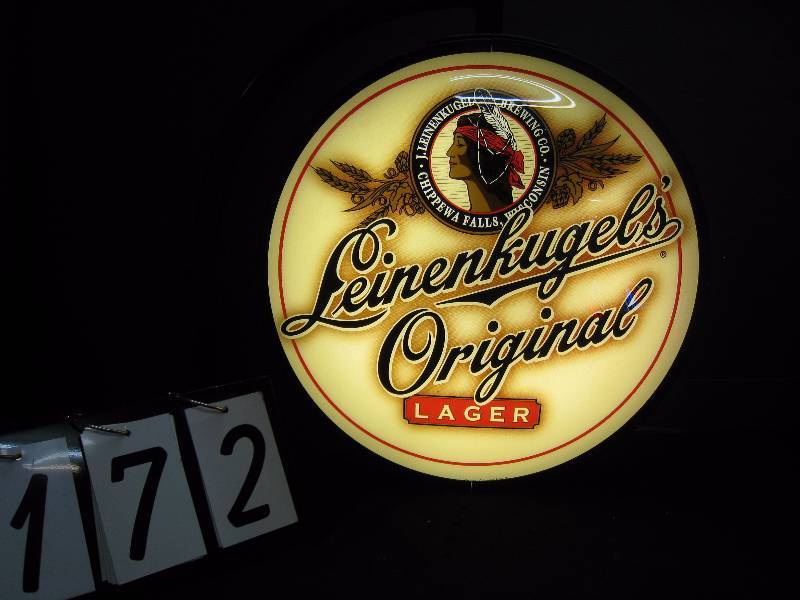 lot 172 image: Leinenkugels Original pub light - looks new