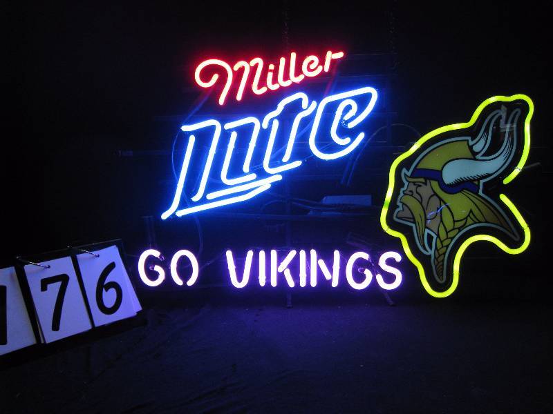 lot 176 image: Miller Lite Vikings neon - Go Vikings