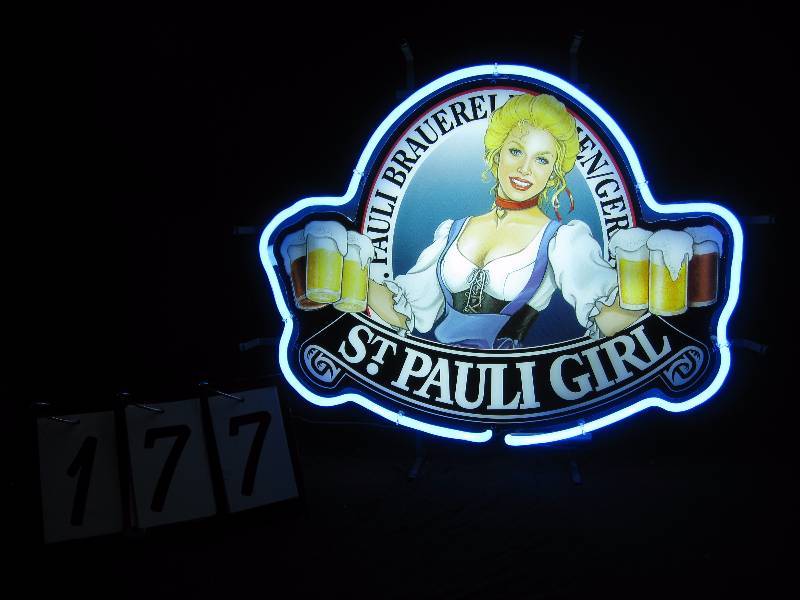 lot 177 image: St Pauli Girl neon -looks new