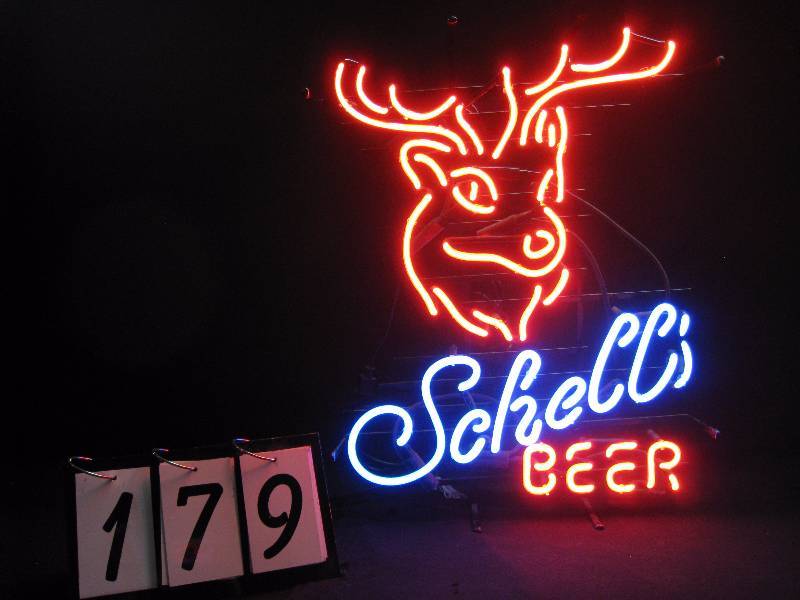 lot 179 image: Schells deer head neon