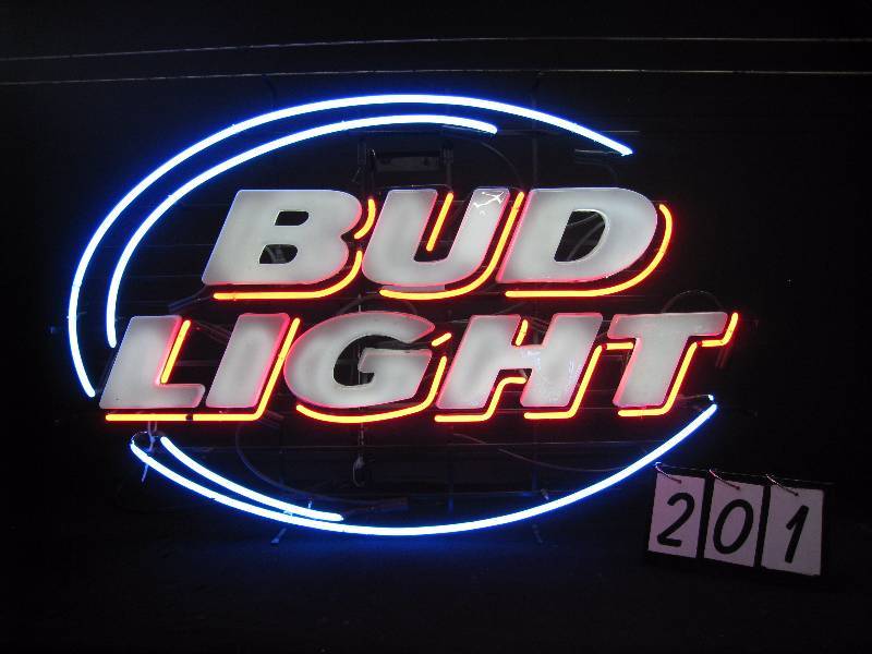 lot 201 image: Large Bud Light neon