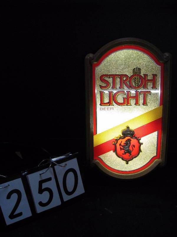 lot 250 image: Stroh Light plastic light up - vintage