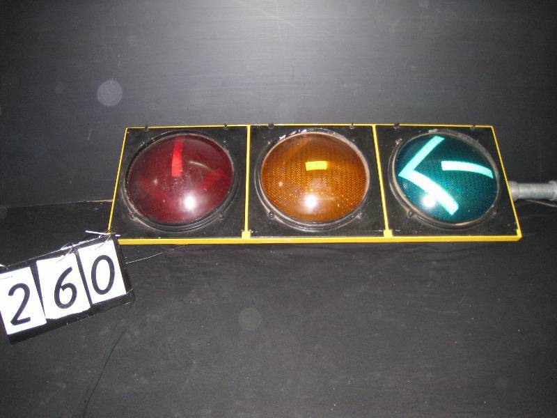 lot 260 image: Traffic light - currently wired to light only the green arrow, can be wired to light all