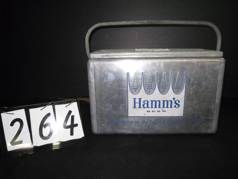 lot 264 image: Hamms 60s vintage cooler, very nice condition for its age, locks when handle is up, embossed with Quality Constroms Service Made in Minneapolis