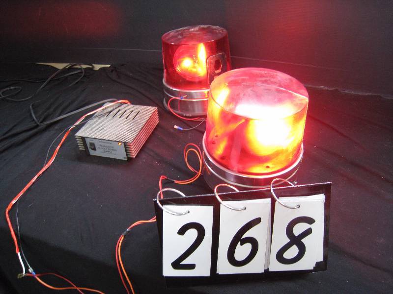 lot 268 image: Pair of working police cherries lights