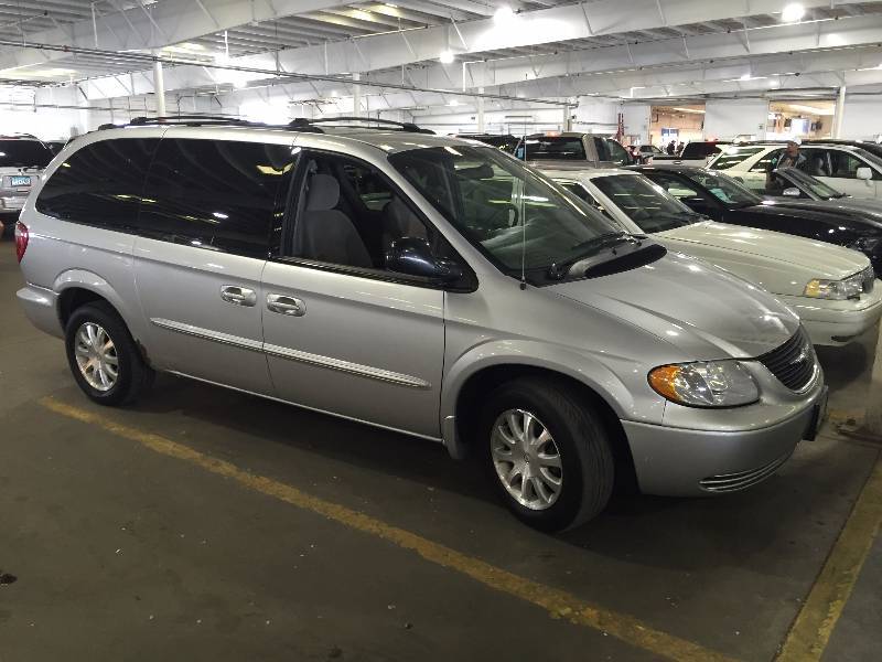 2003 Chrysler Town & Country