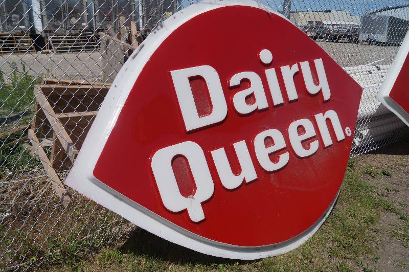 Dairy Queen Sign | Moorhead Liquidation June Consignment #1 | K-BID