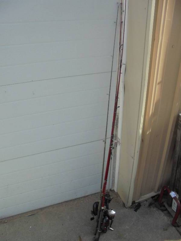 Lot - Fishing Poles & Reels