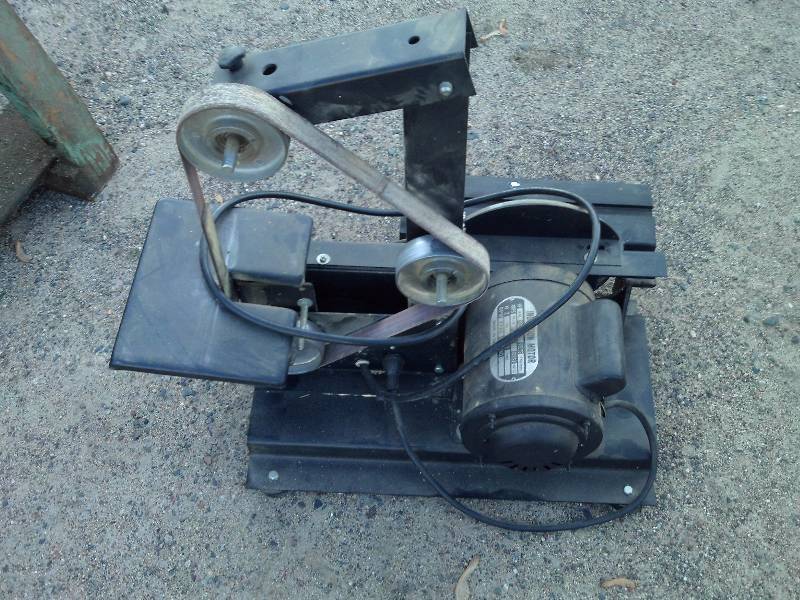 MENARDS 1X42 BELT 8 INCH DISC SANDER