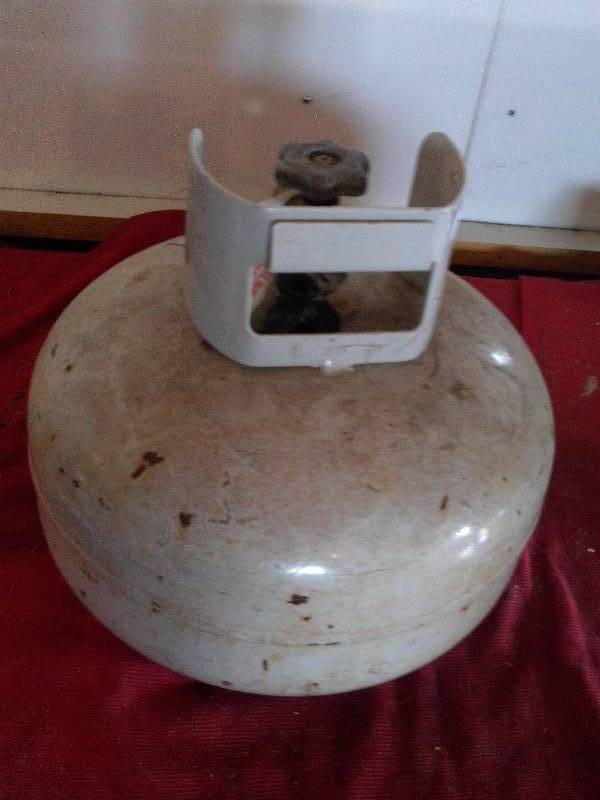 LITTLE POT BELLIED PROPANE TANK