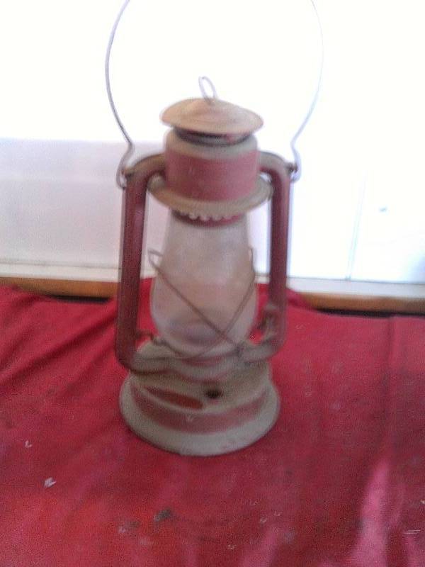 VINTAGE BARN LANTERN