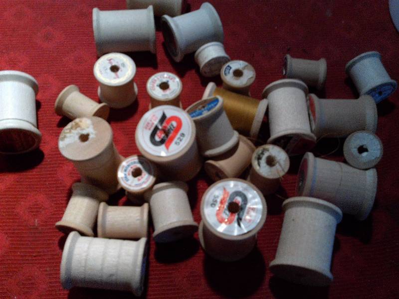 VINTAGE WOODEN THREAD SPOOLS