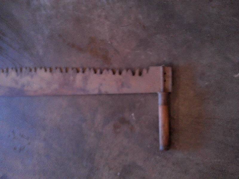 ANTIQUE 2 MAN SAW