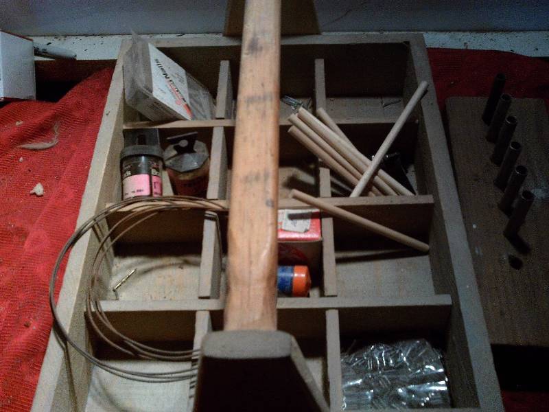 GARAGE MISC AND WOODEN CARRY TOTE