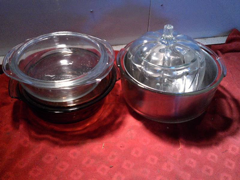 GLASS BOWLS AND COVERS