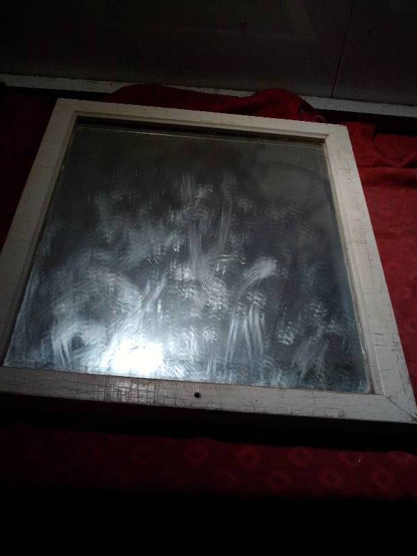 VINTAGE MIRROR