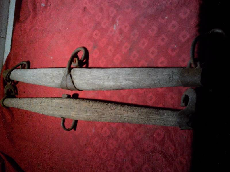 2 ANTIQUE HORSE HAMES