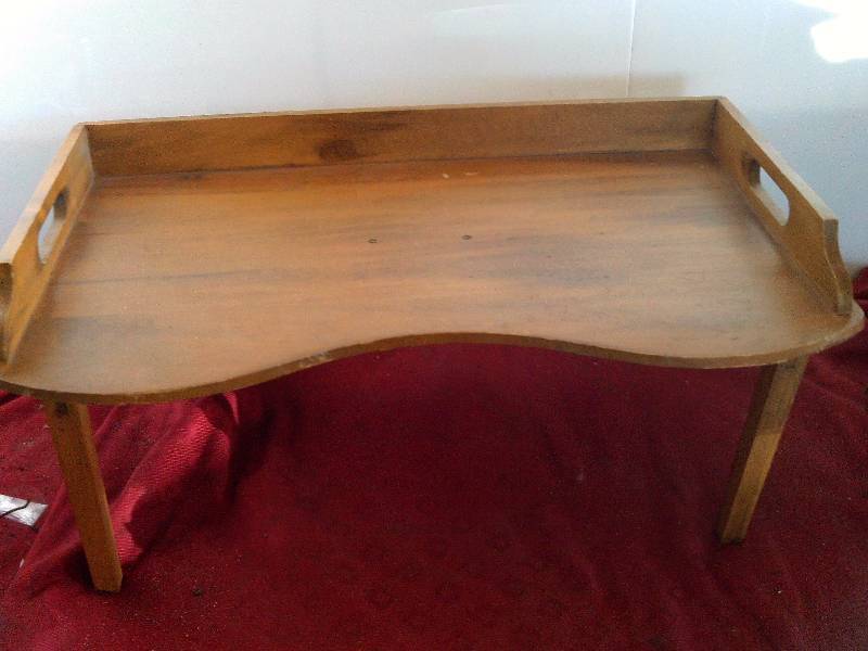 SMALL WOOD TABLE