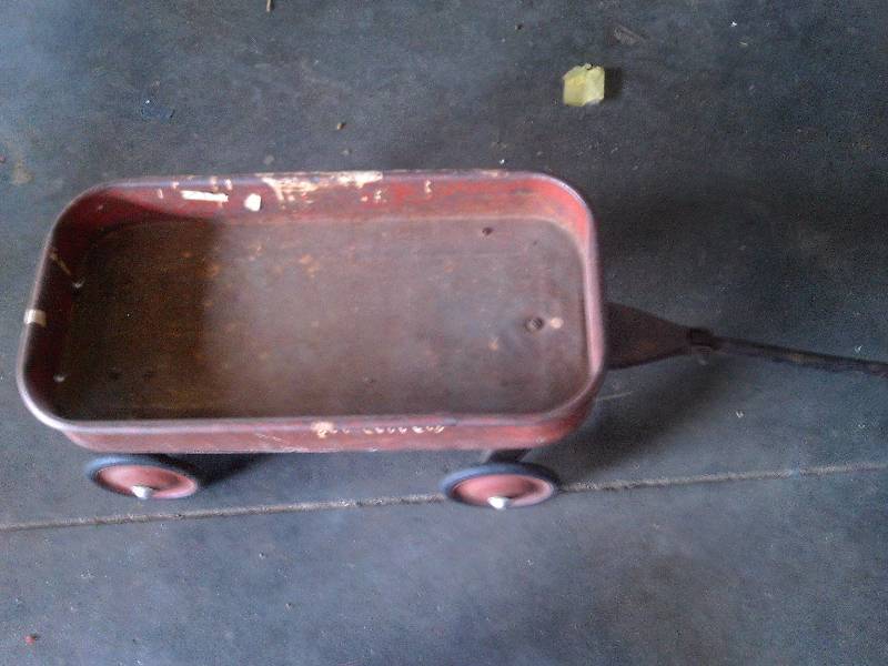ANTIQUE METAL WAGON
