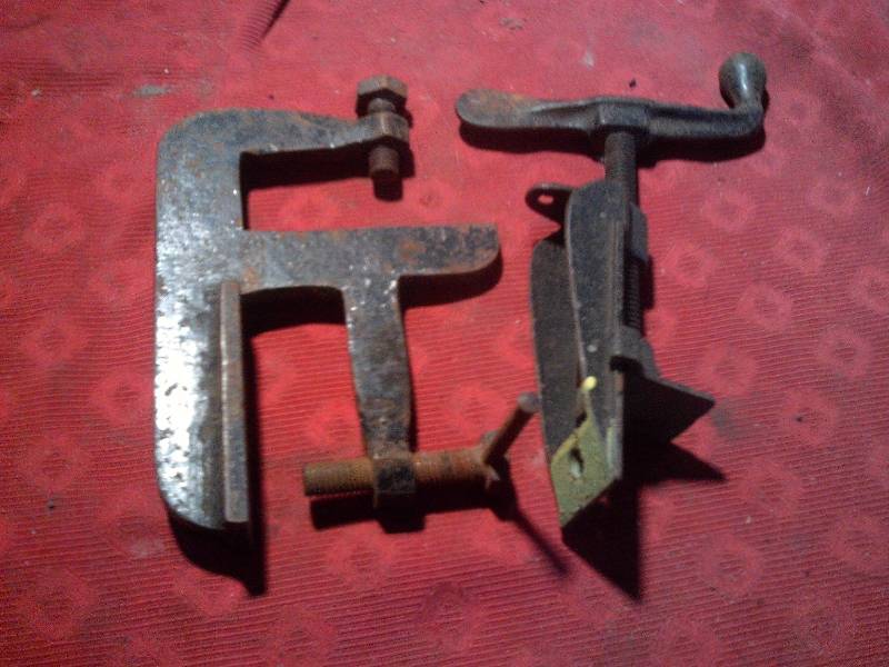 2 VINTAGE METAL CLAMPS