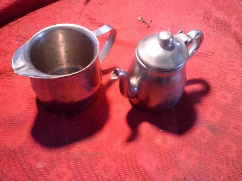 VINTAGE CREAMERS