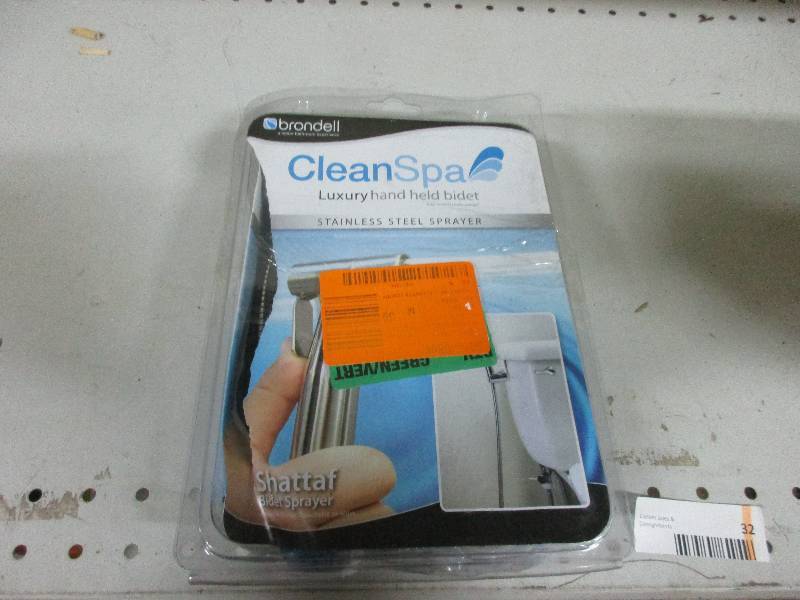 Hand held Bidet