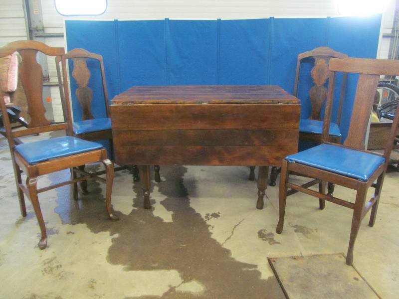 primitive table