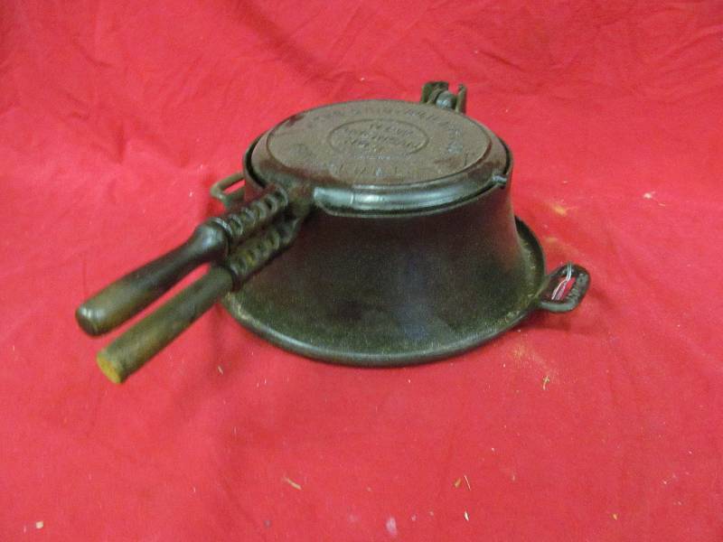 Griswold waffle maker