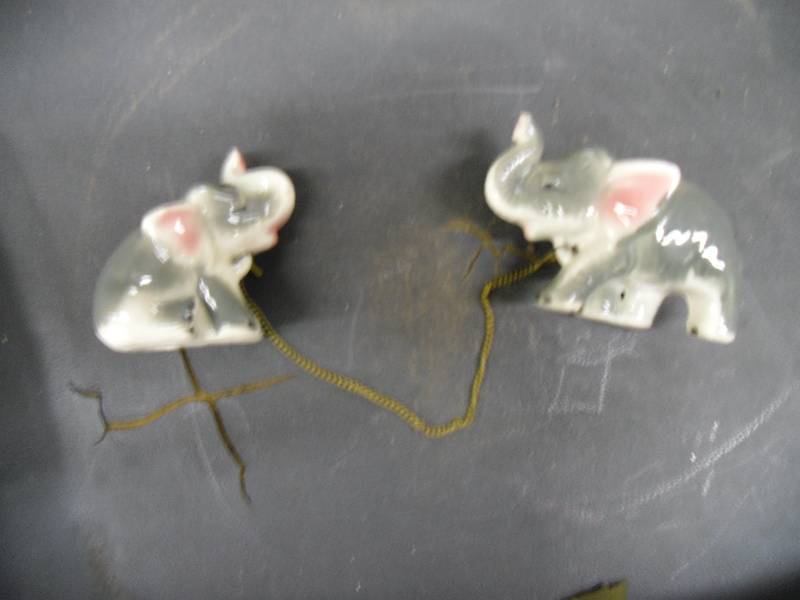 Figurines