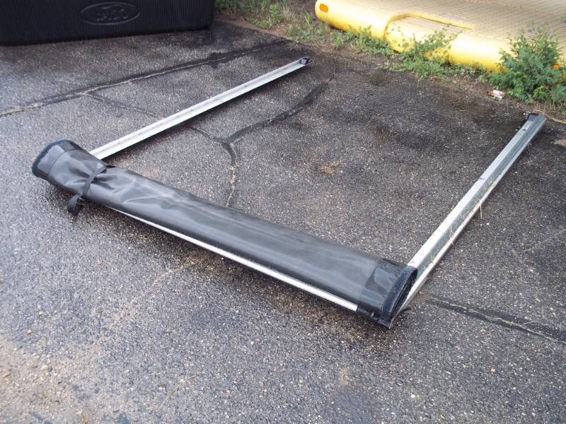 lot 38 image: Truck box cover came from 2003 Chevy