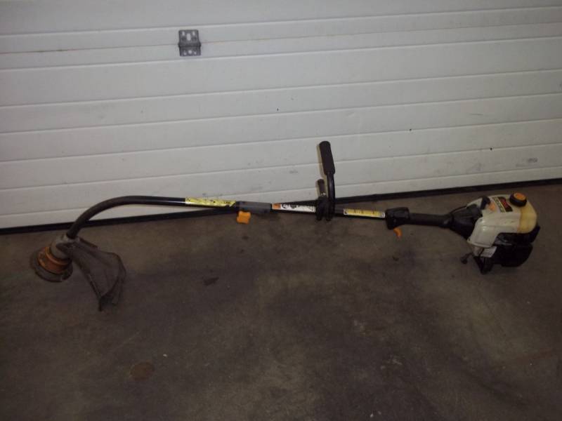 lot 41 image: Ryobi String Trimmer