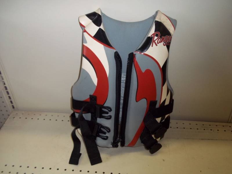 lot 46 image: Youth Life Jacket
