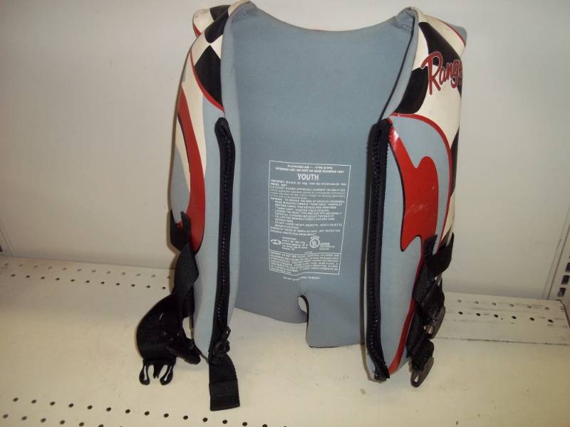 lot 47 image: Youth Life Jacket