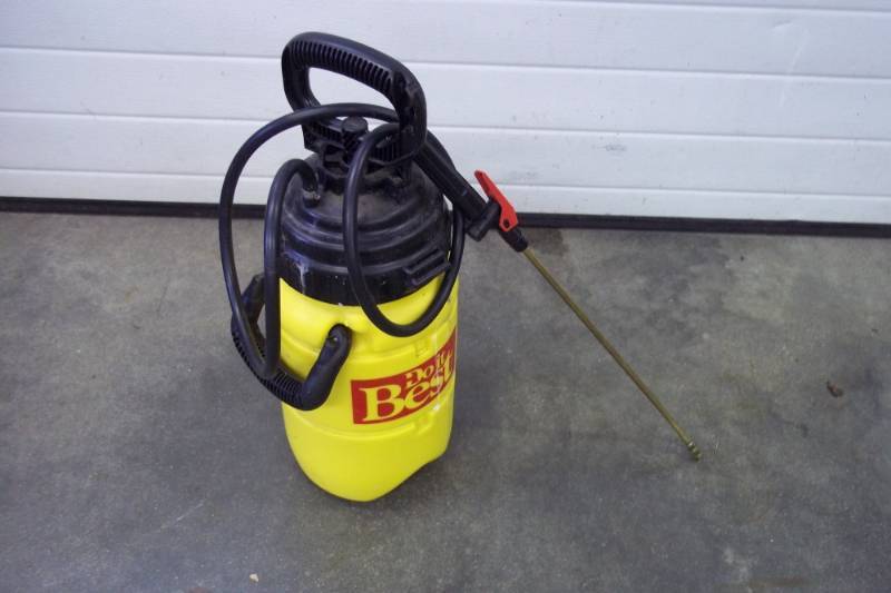 lot 48 image: Weed Sprayer