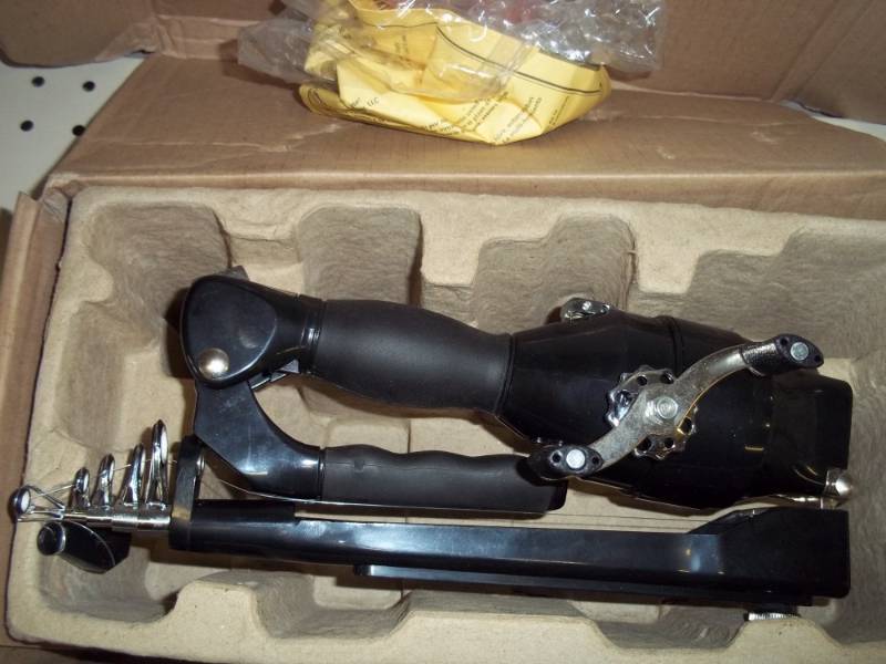 lot 59 image: New Instant Fisherman folding fishing rod