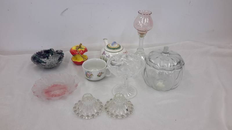 Candle holder, glazed shell, serving dishes