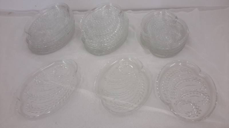 Set of 20 glass plates