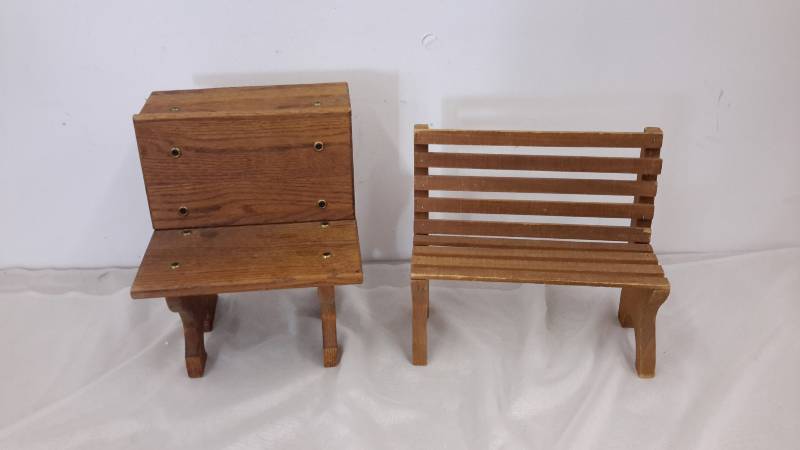 Doll benches