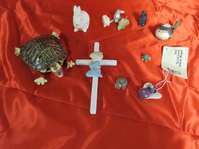 Figurine lot