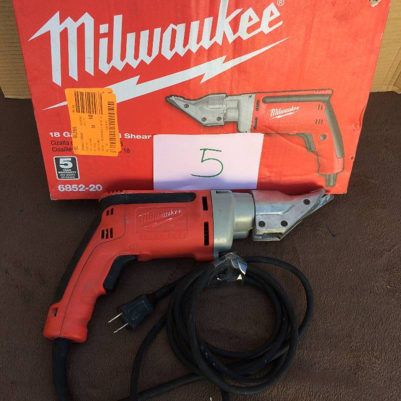lot 5 image: Milwaukee 6.8 Amp 18-Gauge Shear Model # 6852-20