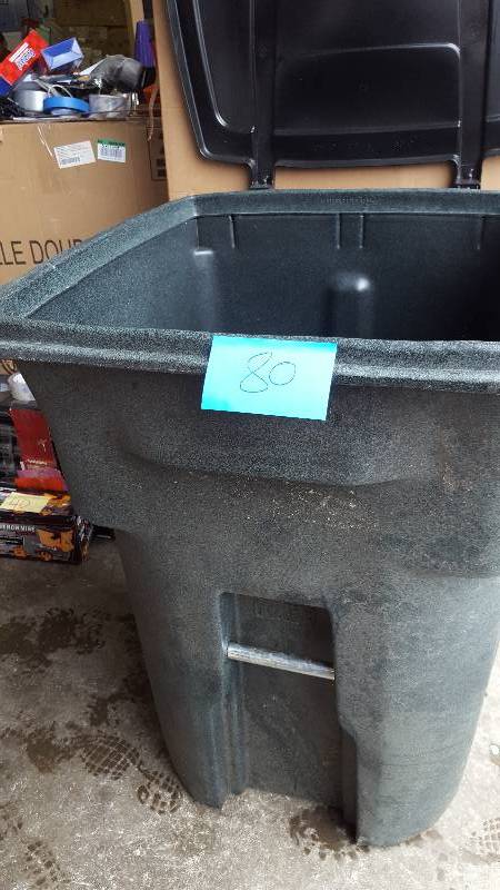 lot 80 image: Toter 64 Gal Wheel Trash Can