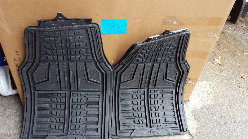 lot 83 image: Car Mats