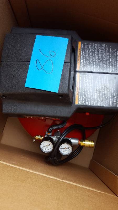 lot 86 image: Porter Cable 3.5 Gal 135 PSI Compressor New