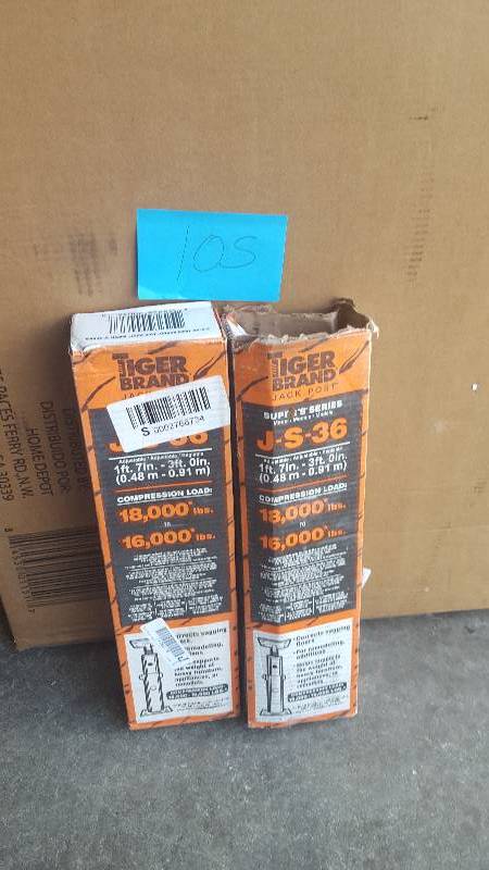 lot 105 image: Lot of 2 Tiger Jack Posts