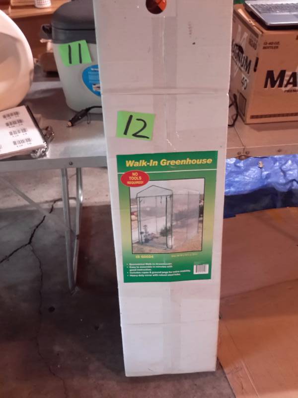 Walk In Greenhouse.. NEW.. Never opened