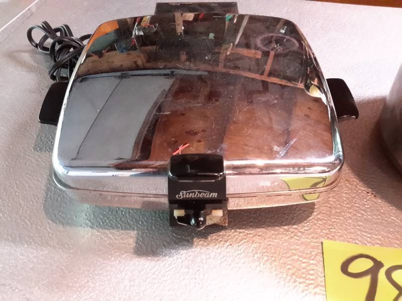 SUNBEAM, waffle Iron from 1950s.. Works  Revere Ware pan 9 in diam x 7 12 in h