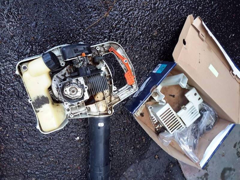 Gas powered blower wparts.. Needs electrical work.  Stiehl brand  Homelite Gas Trimmer with Metal blade.. Needs fuel work.