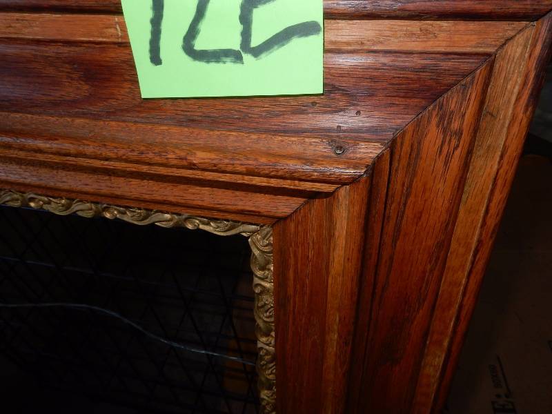 Solid Wood frame with Guilt Plaster dcor.. EXCELLENT Condition