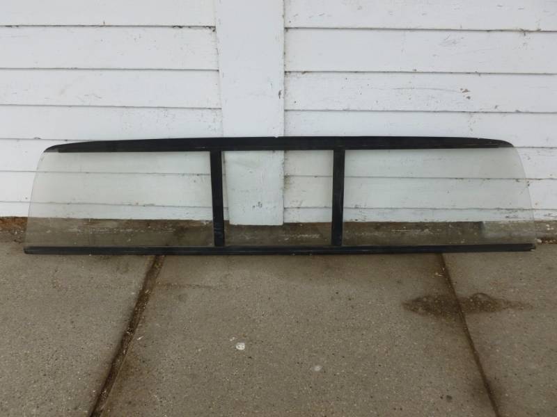 Rear Pickup Window